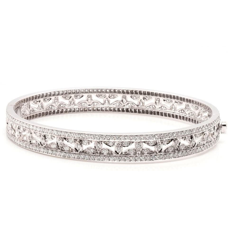 Ogden of Harrogate Jewellery 18ct White Gold Diamond-Set Oval Hinged Bangle with Safety Clasp
