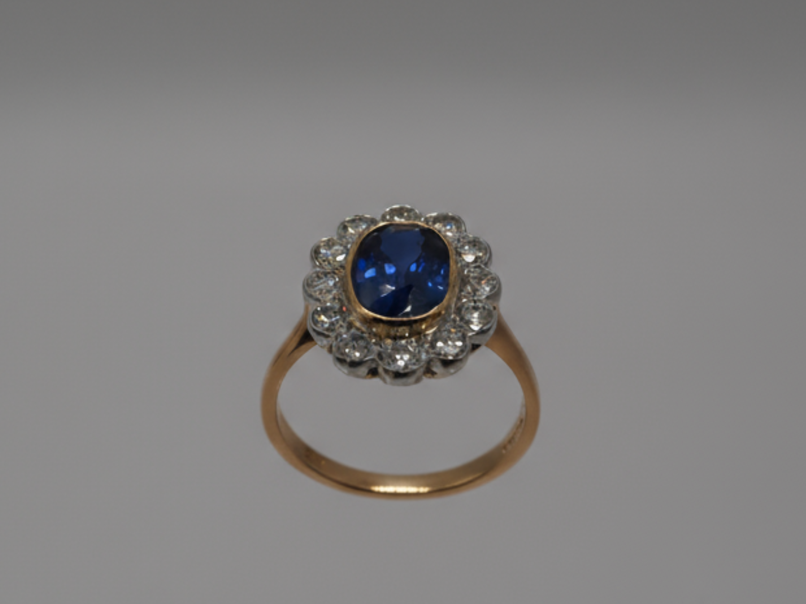 Ogden of Harrogate Jewellery 18ct Yellow Gold Saphire and Diamond Cluster Ring