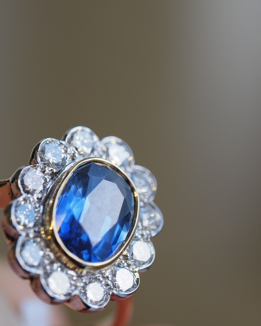 Ogden of Harrogate Jewellery 18ct Yellow Gold Saphire and Diamond Cluster Ring