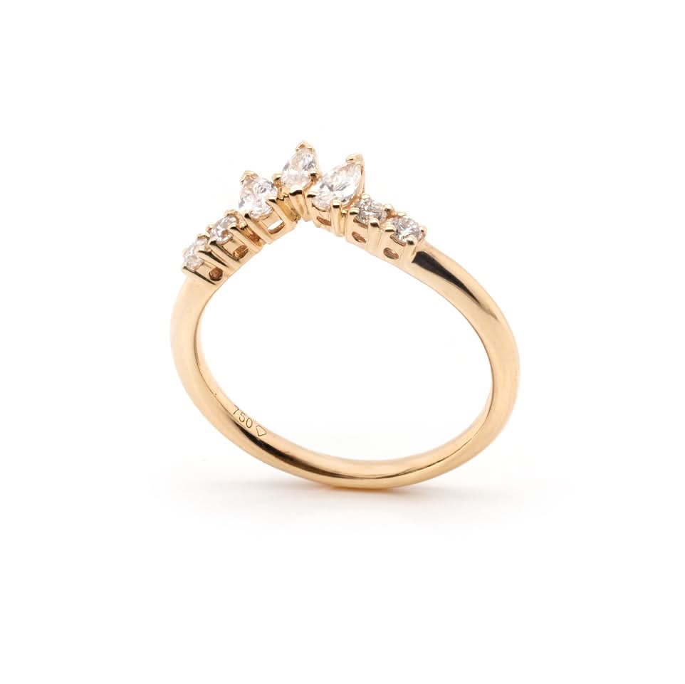 Ogden of Harrogate Jewellery 18ct Yellow Gold V-Shaped 7-Stone Diamond Eternity Ring