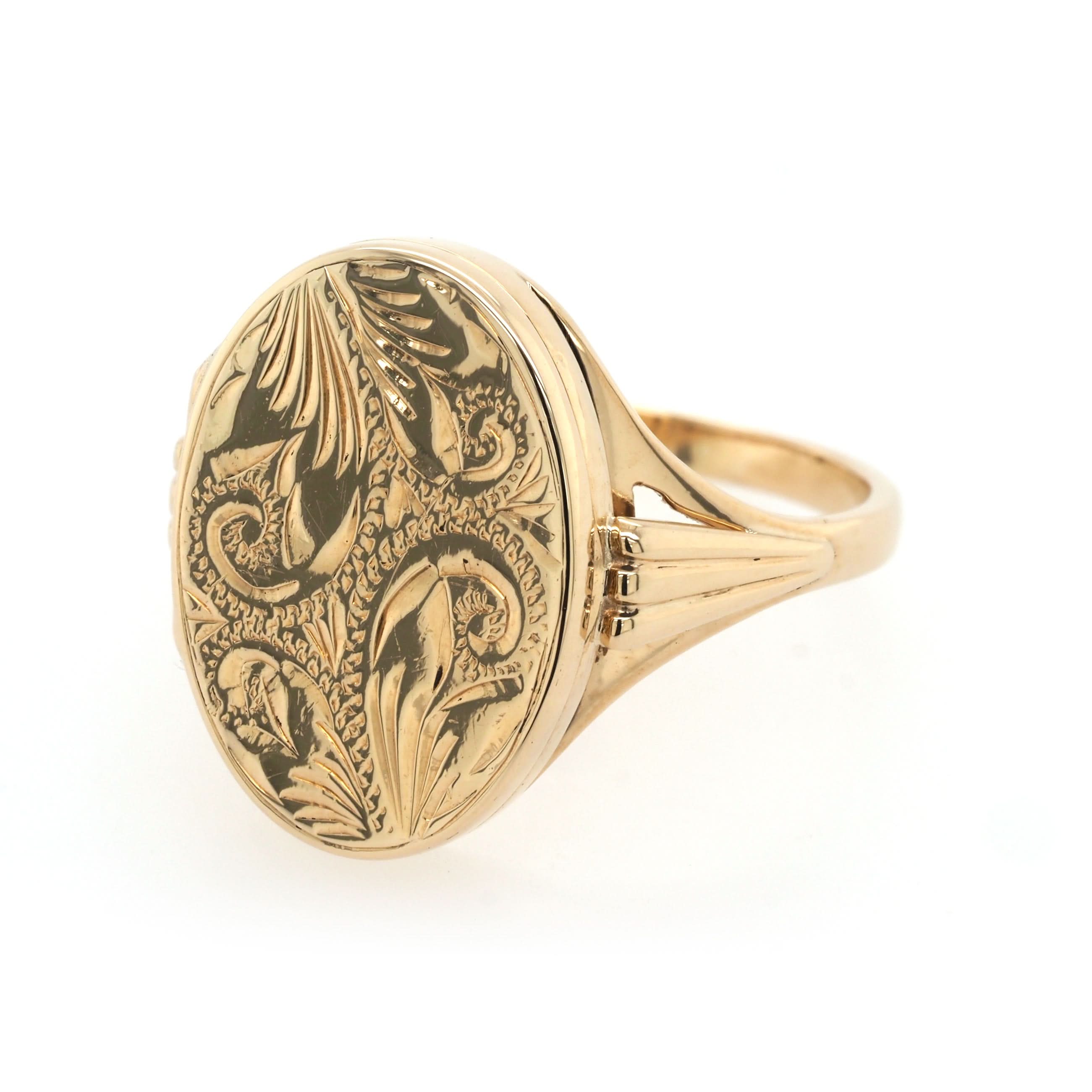 Ogden of Harrogate Jewellery 9ct Yellow Gold Engraved Oval Poison Ring