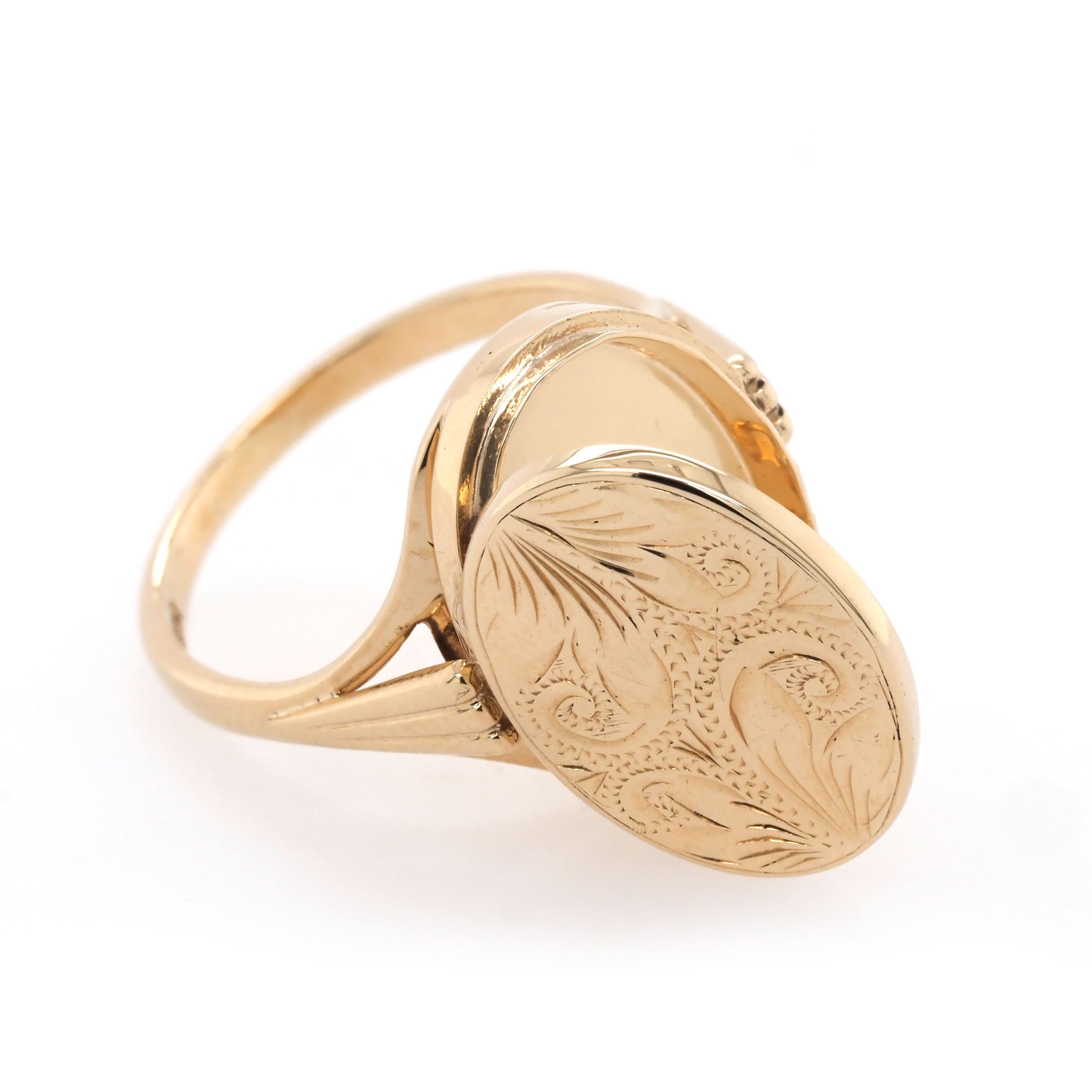 Ogden of Harrogate Jewellery 9ct Yellow Gold Engraved Oval Poison Ring