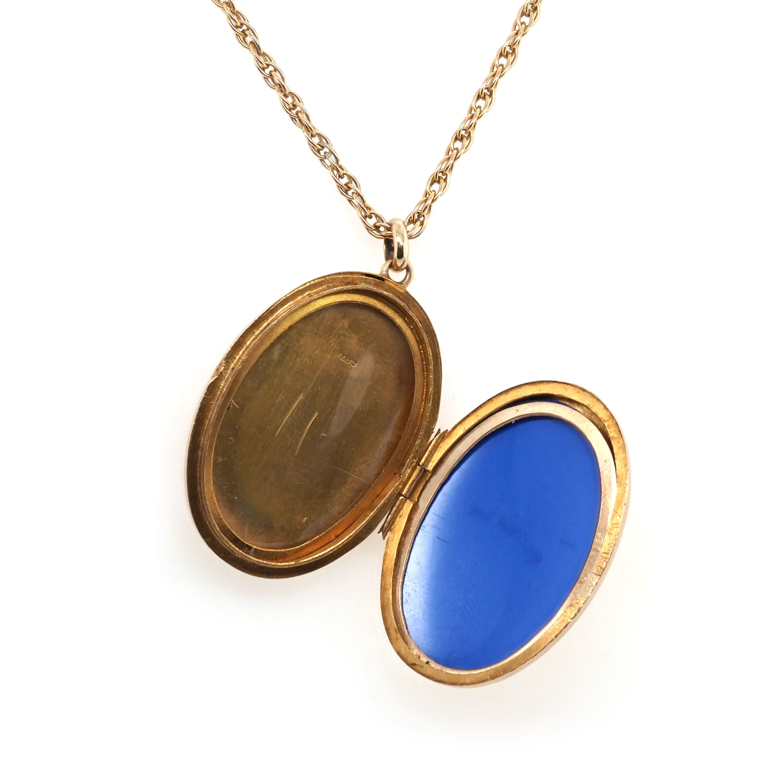 Ogden of Harrogate Jewellery 9ct Yellow Gold Oval Locket with Chain
