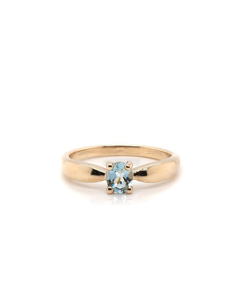 Ogden of Harrogate Jewellery 9ct Yellow Gold Single Stone Oval Aquamarine Ring