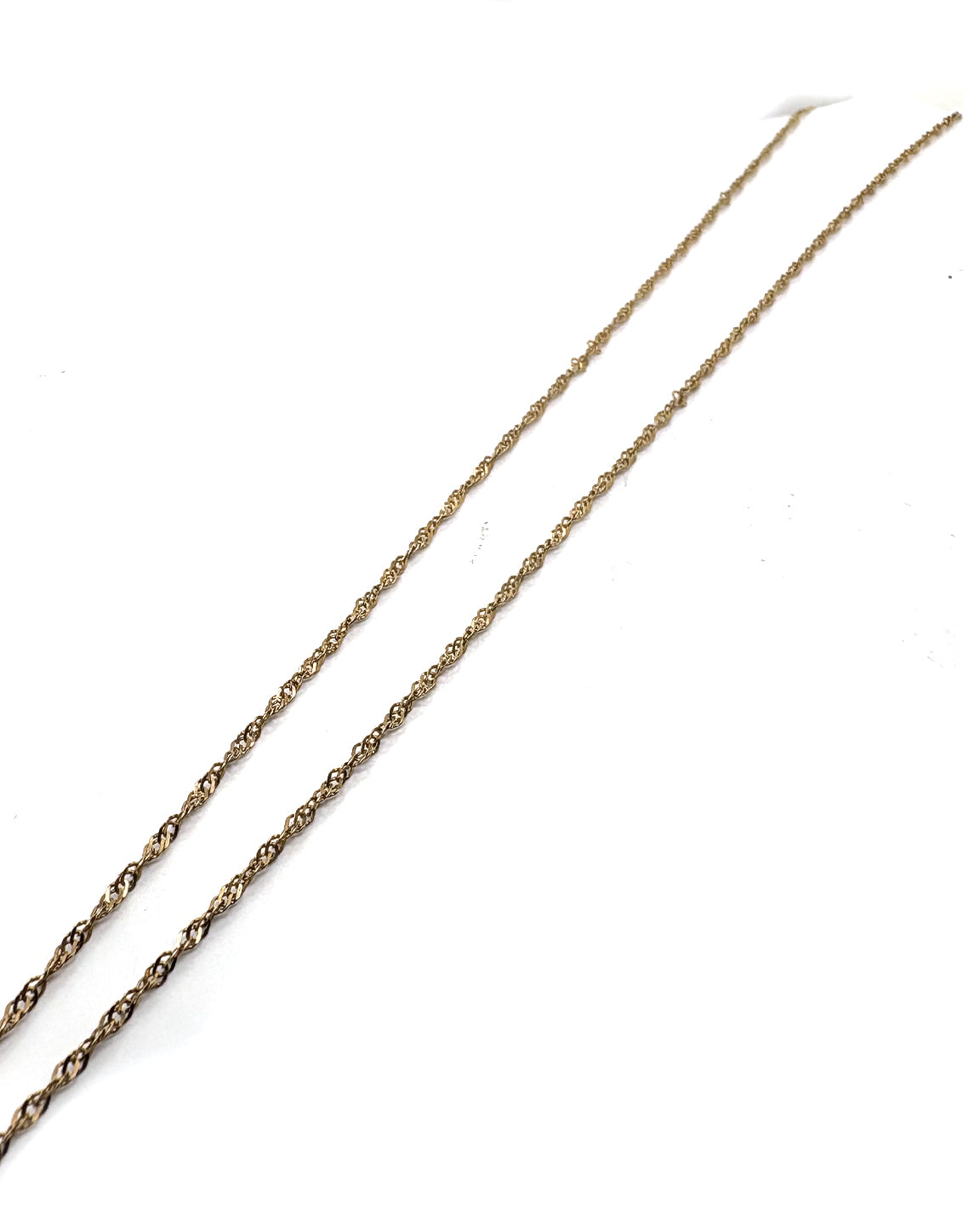Ogden Of Harrogate Jewellery A 9 carat yellow gold 18" Twist Chain