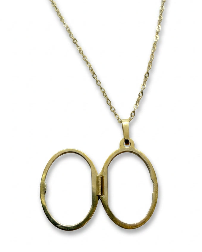 Ogden Of Harrogate Jewellery Oval Locket and Chain in 9ct Yellow Gold