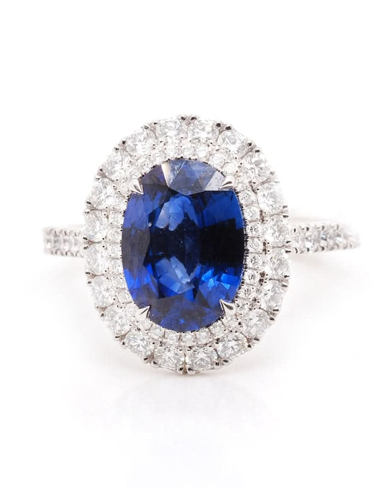 Ogden of Harrogate Jewellery Platinum Oval Sapphire and Diamond Cluster Ring with Diamond-Set Shoulders – 2.55ct Sapphire, 0.92ct Diamond