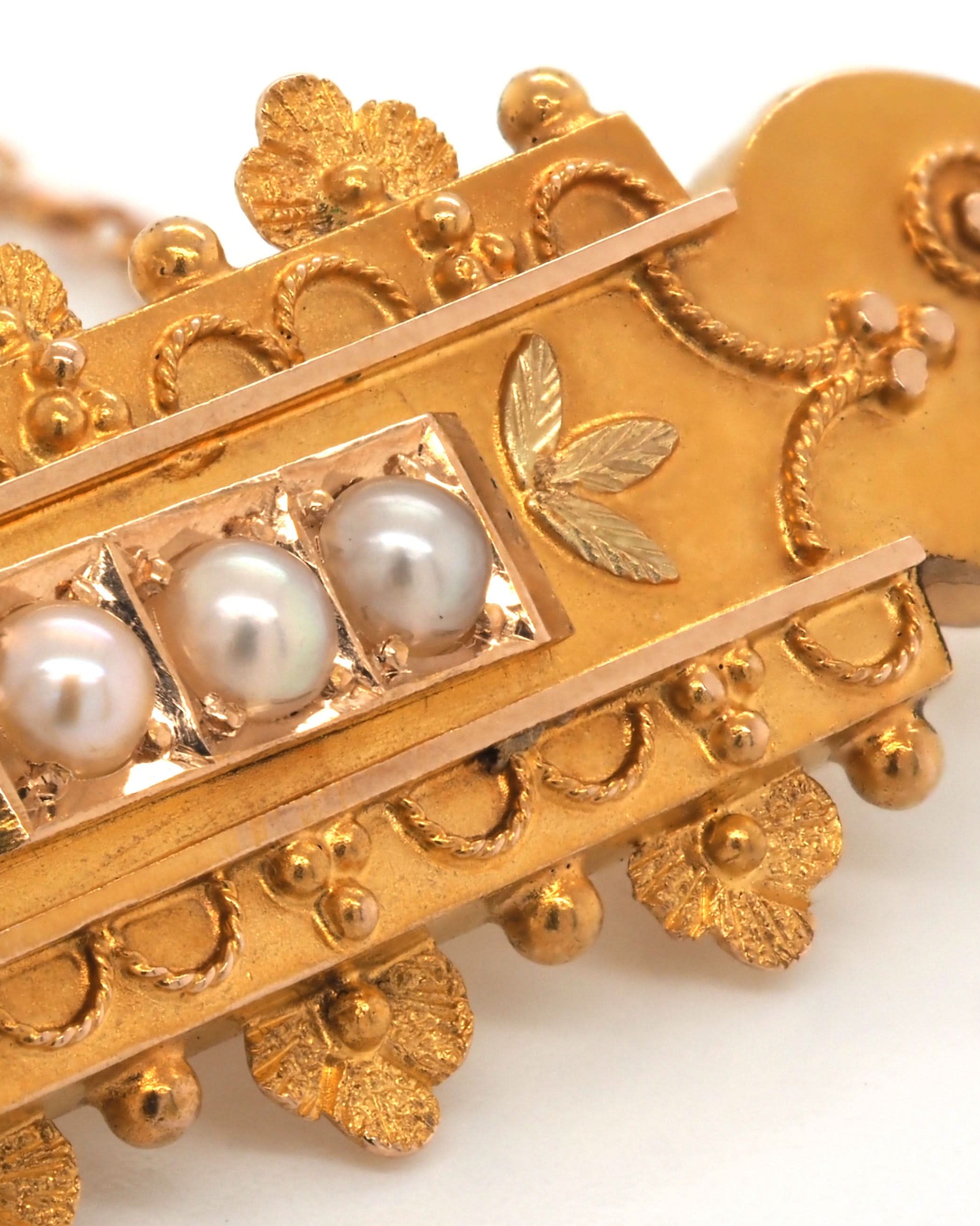 Ogden of Harrogate Jewellery Victorian 15ct Yellow Gold Pearl Brooch