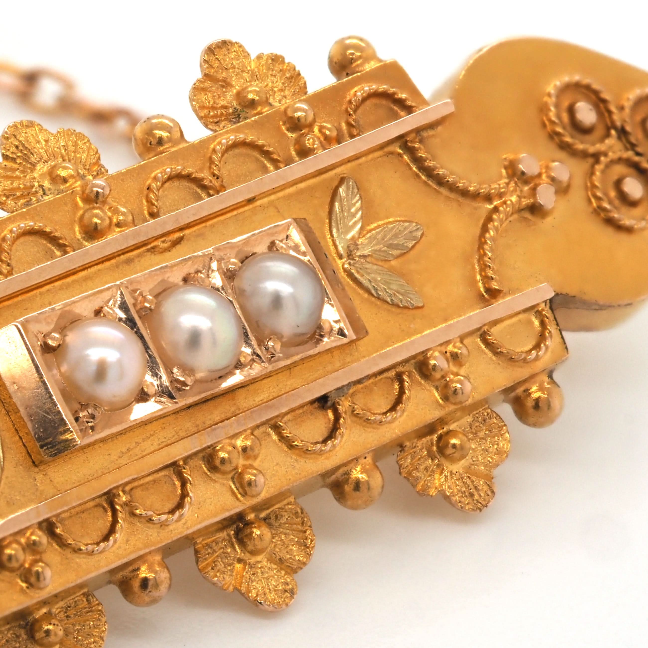 Ogden of Harrogate Jewellery Victorian 15ct Yellow Gold Pearl Brooch