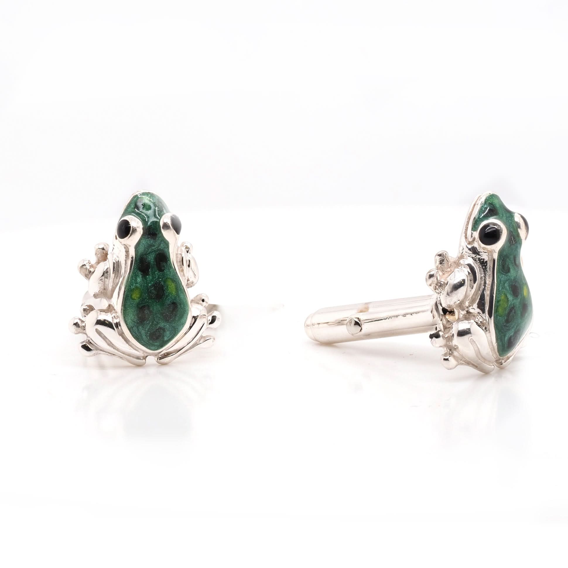 Ogden of Harrogate Mens Accessories A Pair of Silver Enamel Frog Cufflinks