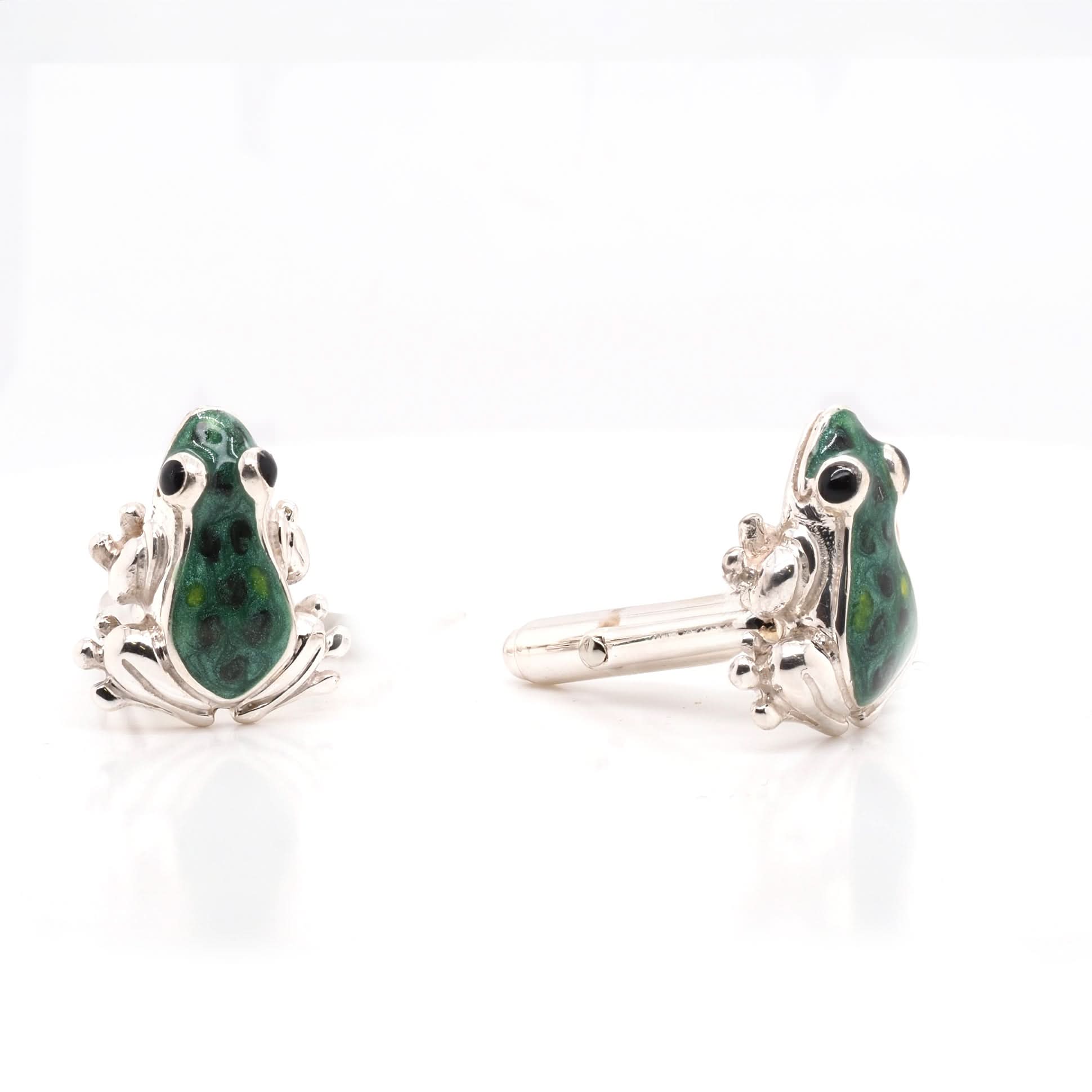 Ogden of Harrogate Mens Accessories A Pair of Silver Enamel Frog Cufflinks