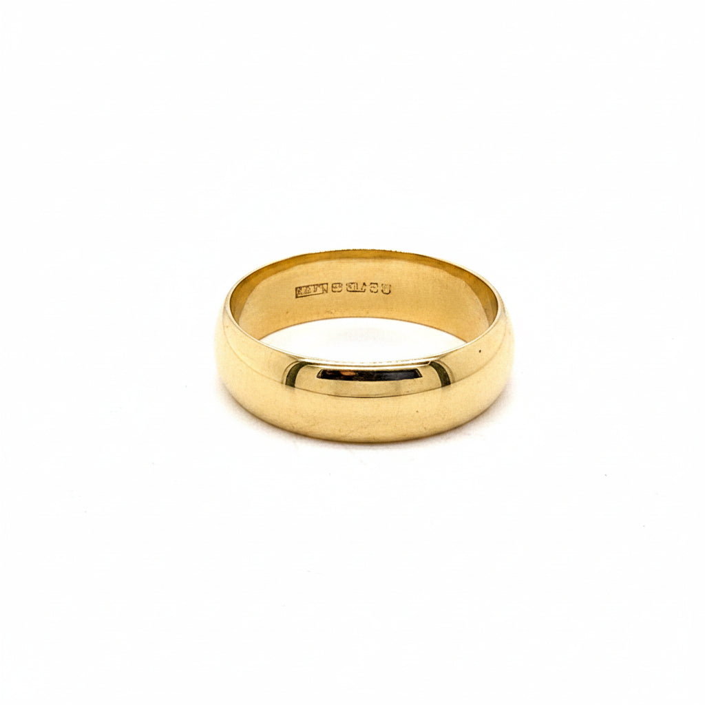 Ogden Of Harrogate Vintage Jewellery An 18ct yellow gold Wedding Band
