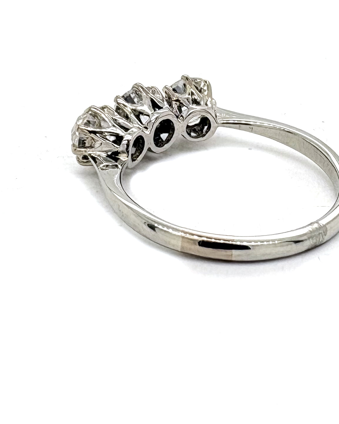 Ogden Of Harrogate Vintage Jewellery An Old Brilliant-cut Diamond Three-stone Ring