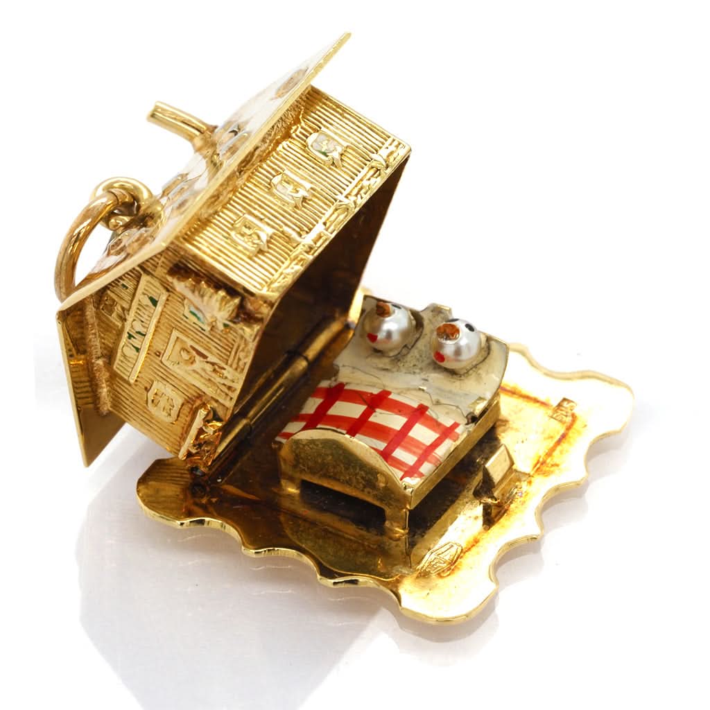 Ogden of Harrogate Jewellery 14ct Yellow Gold Swiss Chalet Charm