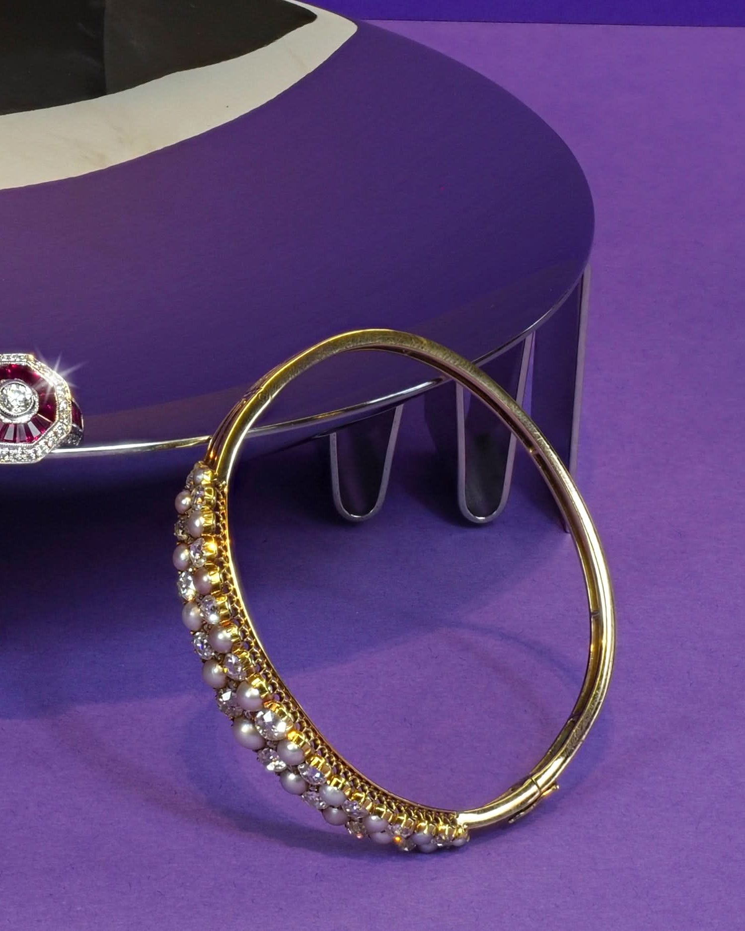 Ogden of Harrogate Jewellery Edwardian 18ct Gold, Diamond and Pearl-Set Hinged Bangle, c. 1910