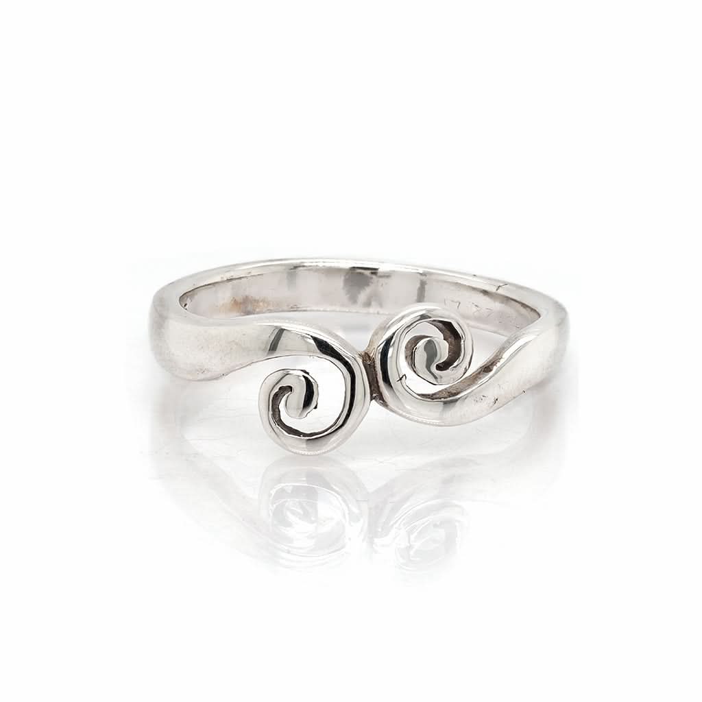 Ogden of Harrogate Jewellery Silver Scroll Detail Ring