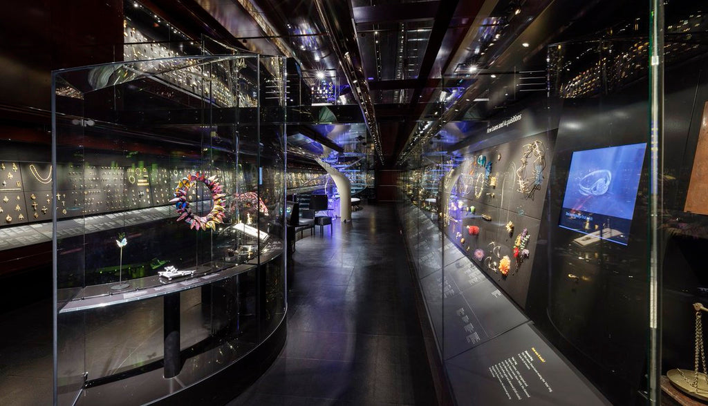 'Priceless' Medieval Brooch Finds Home At V&A Museum