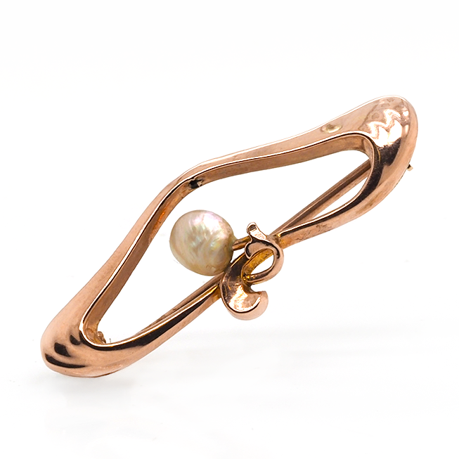 Ogden Of Harrogate Designer Jewellery 9ct Rose Gold Open Heart Brooch with Central Pearl Detail