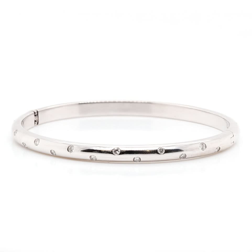 Ogden Of Harrogate Jewellery 18ct White Gold Oval Hinged Diamond-Set Bangle