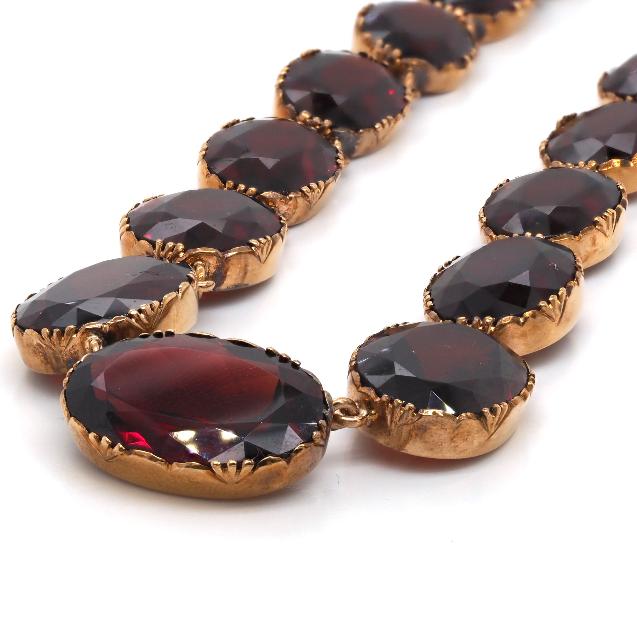 Ogden of Harrogate Jewellery Georgian 15ct Yellow Gold Graduated Oval Garnet Necklace