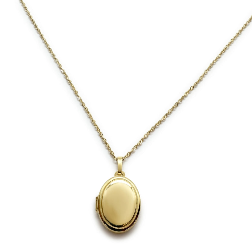 Ogden Of Harrogate Jewellery Oval Locket and Chain in 9ct Yellow Gold