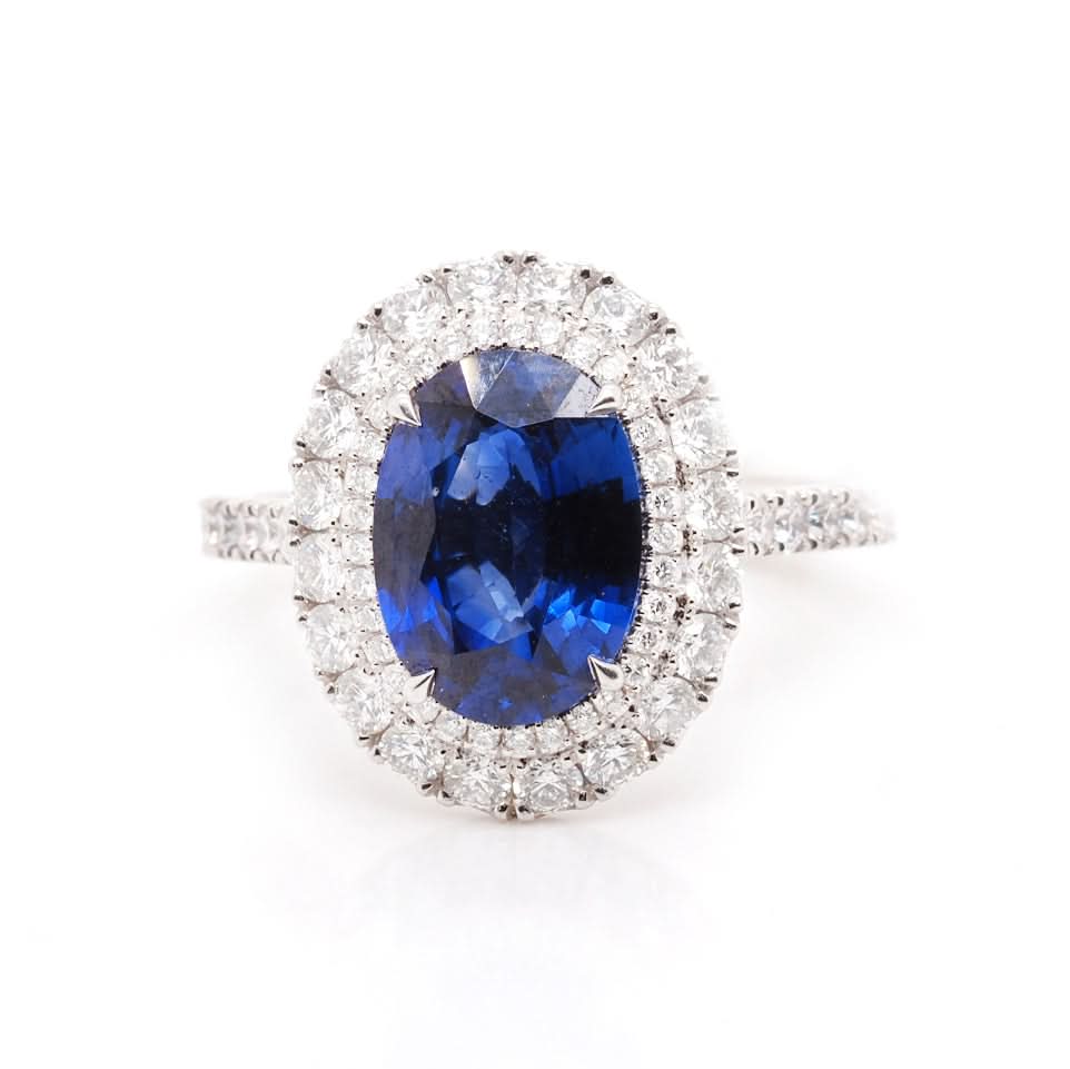 Ogden of Harrogate Jewellery Platinum Oval Sapphire and Diamond Cluster Ring with Diamond-Set Shoulders – 2.55ct Sapphire, 0.92ct Diamond
