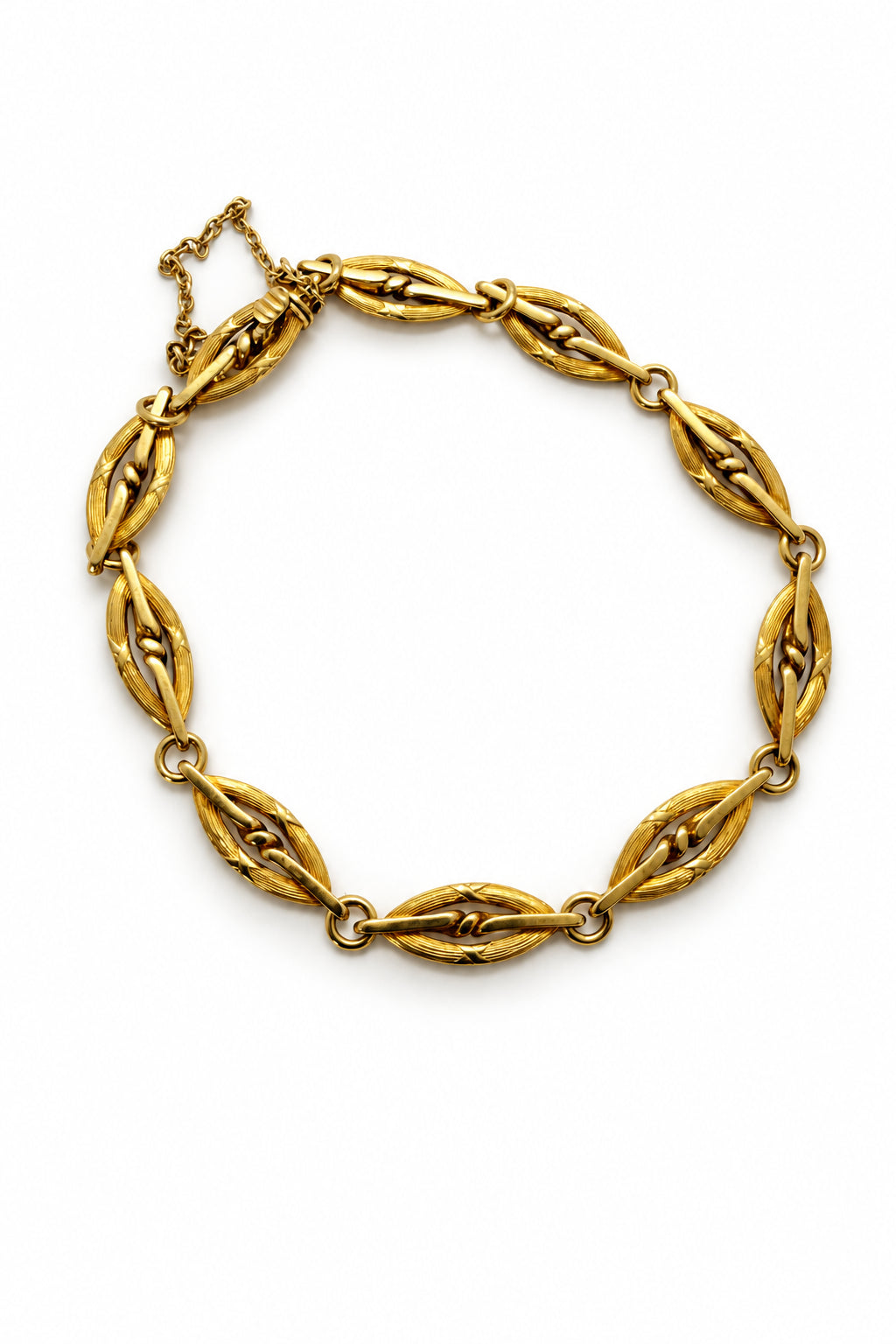 Ogden Of Harrogate Vintage Jewellery An 18ct Yellow Gold Link Bracelet