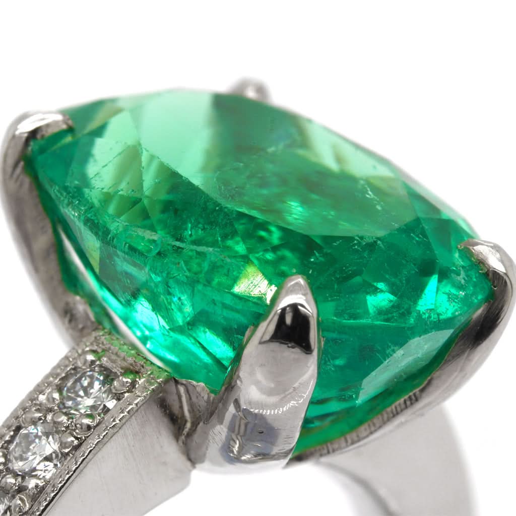 Ogden of Harrogate Jewellery A Fine Colombian Emerald Single Stone Ring