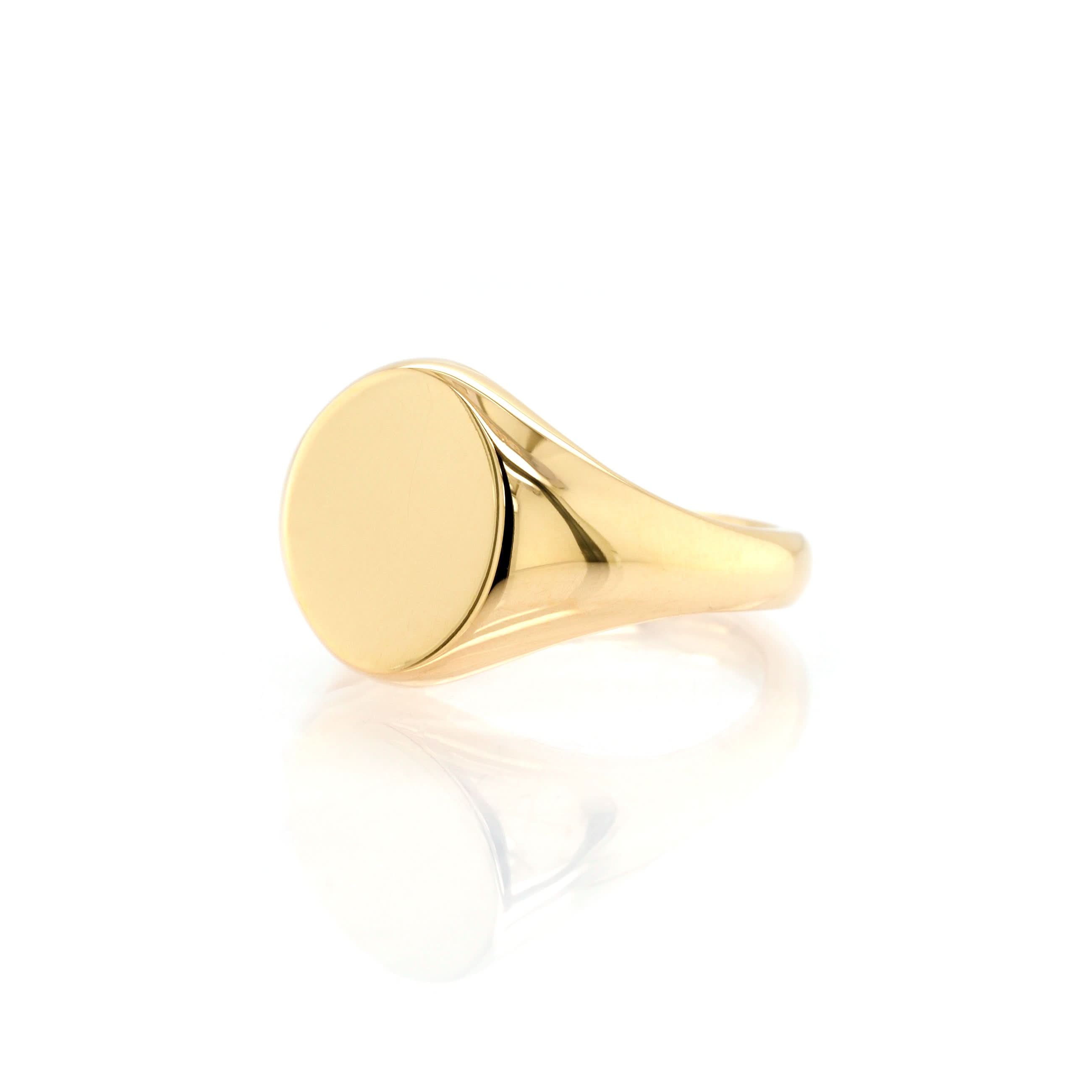 Ogden of Harrogate Jewellery A Medium 9ct Yellow Gold Signet Ring