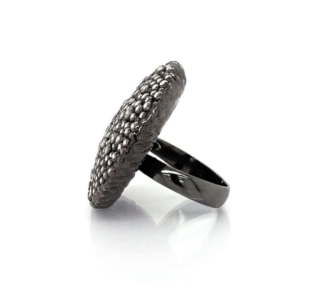 Ogden of Harrogate Jewellery Roberto Coin Black Beaded Button Ring